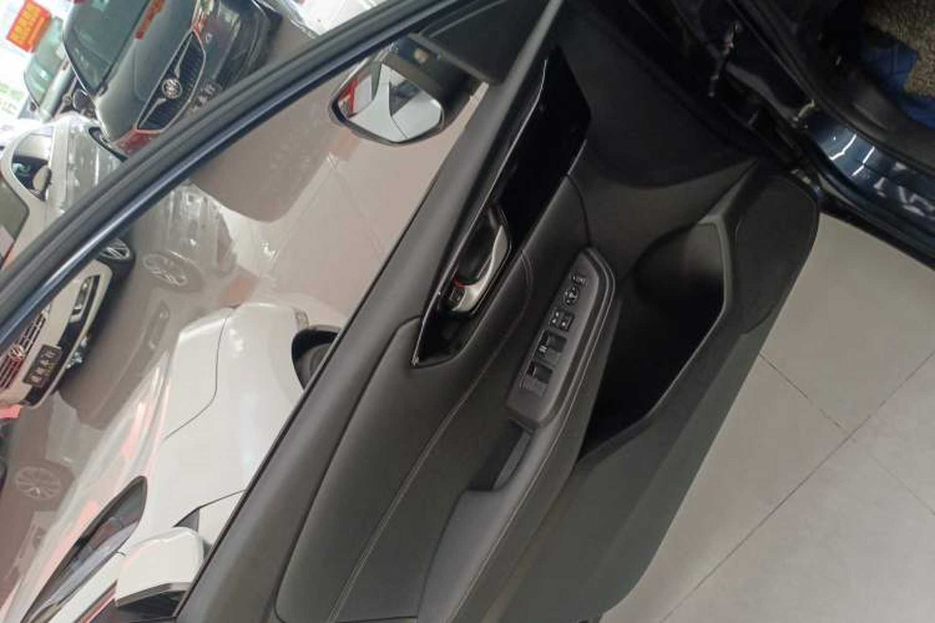 Used Honda Envix 2019 180TURBO CVT Enjoyment Edition China VI Left Front Door Interior