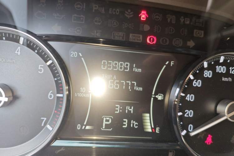 Used Honda Envix 2019 180TURBO CVT Enjoyment Edition China VI Odometer Close Up