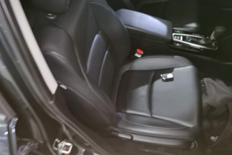 Used Honda Envix 2019 180TURBO CVT Enjoyment Edition China VI Right Front Seat