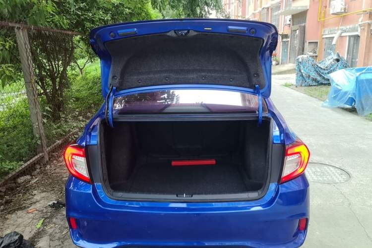 Used Honda Envix 2019 180TURBO CVT Enjoyment Version China VI Trunk