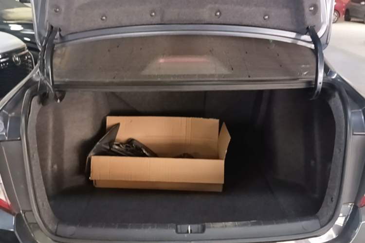 Used Honda Envix 2019 180TURBO CVT Enjoyment Edition China VI Trunk