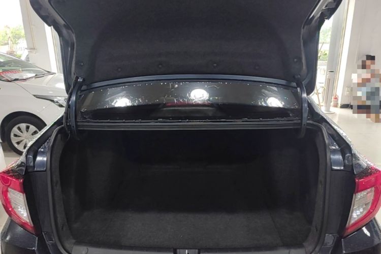 Used Honda Envix 2019 180TURBO CVT Enjoyment Edition China VI Trunk
