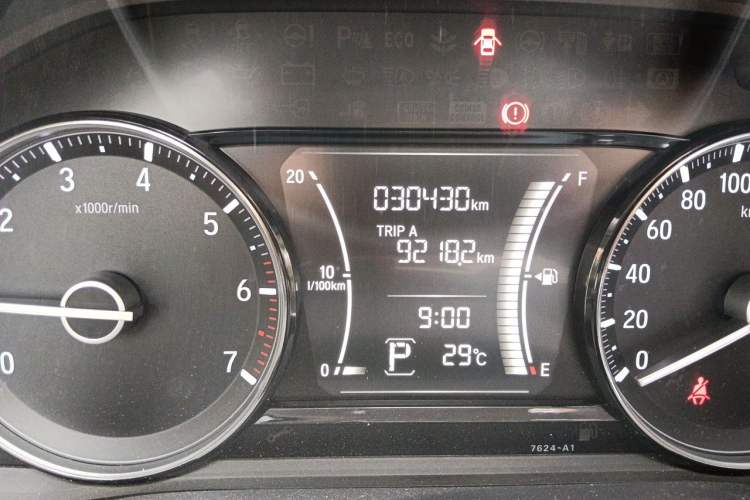 Used Honda Envix 2019 180TURBO CVT Enjoyment Edition China VI Odometer Close Up