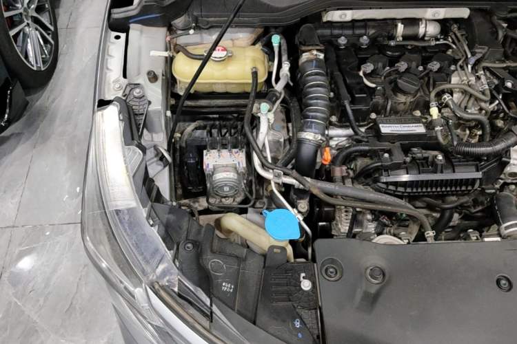 Used Honda Envix 2019 180TURBO CVT Enjoyment Edition China VI Engine Bay Right