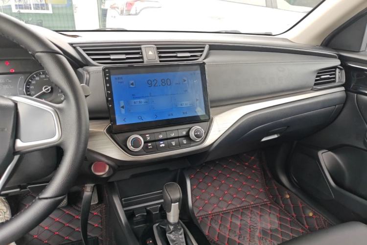 Used Honda Envix 2019 180TURBO CVT Enjoyment Edition China VI Center Console