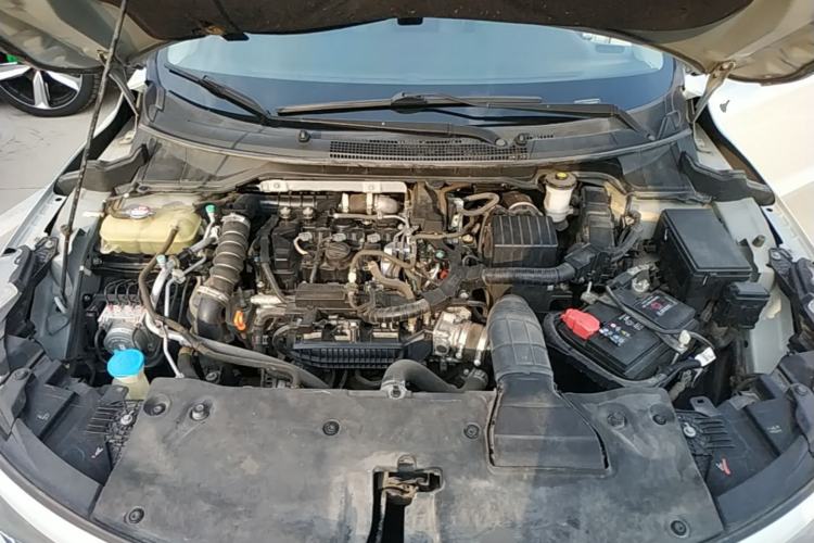 Used Honda Envix 2019 180TURBO CVT Prestige Edition China VI Engine Bay