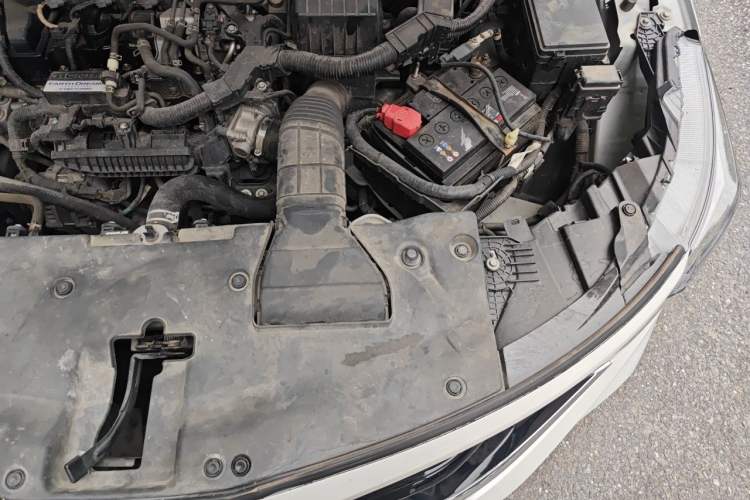 Used Honda Envix 2019 180TURBO CVT Prestige Edition China VI Engine Bay Left