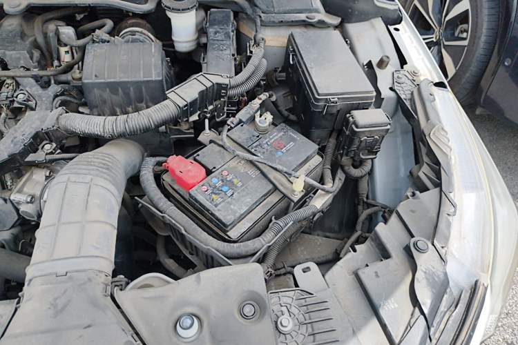 Used Honda Envix 2019 180TURBO CVT Prestige Edition China VI Engine Bay Left
