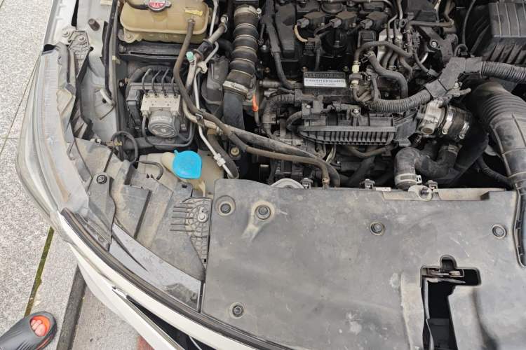 Used Honda Envix 2019 180TURBO CVT Prestige Edition China VI Engine Bay Right