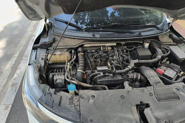 Used Honda Envix 2019 180TURBO CVT Enjoyment Edition China VI Engine Bay Right