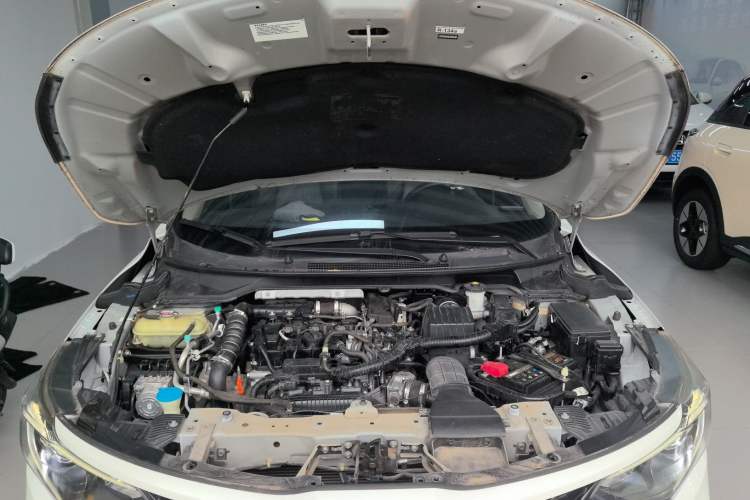 Used Honda Envix 2019 180TURBO CVT Enjoyment Version China VI Engine Bay