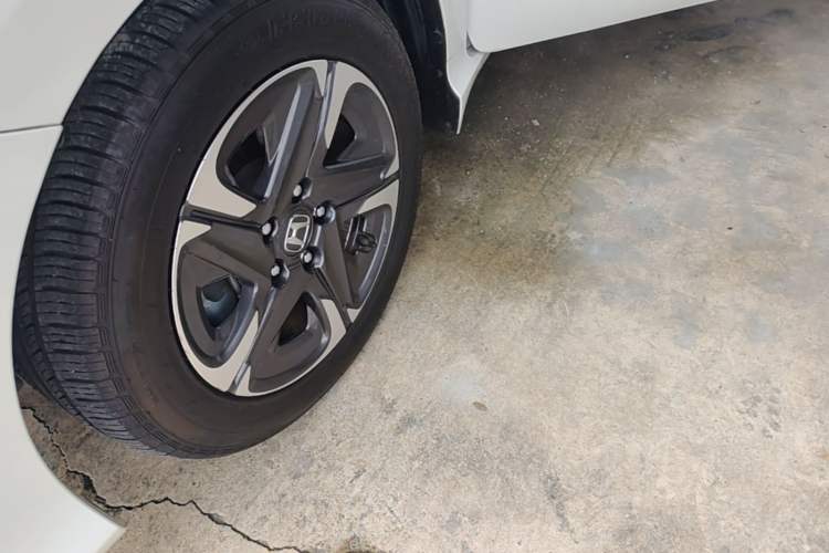Used Honda Envix 2019 180TURBO CVT Enjoyment Version China VI Exterior 4