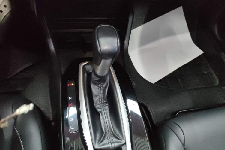 Used Honda Envix 2019 180TURBO CVT Prestige Edition China VI Gear Lever