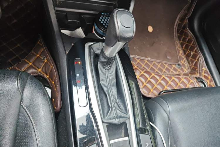 Used Honda Envix 2019 180TURBO CVT Prestige Edition China VI Gear Lever
