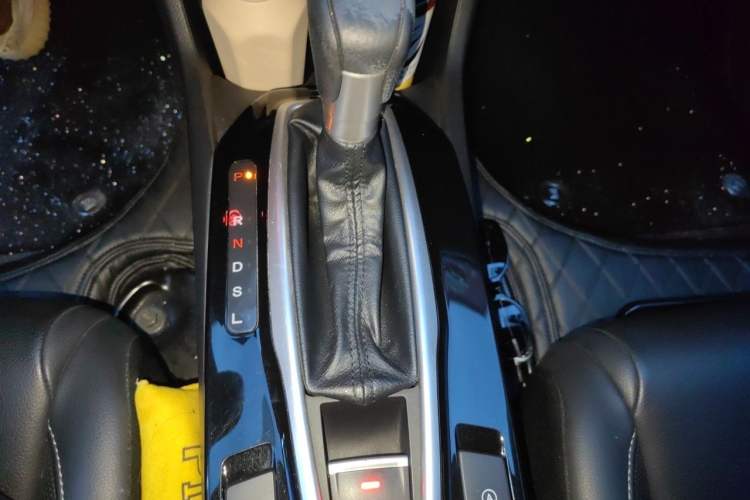 Used Honda Envix 2019 180TURBO CVT Enjoyment Edition China VI Gear Lever