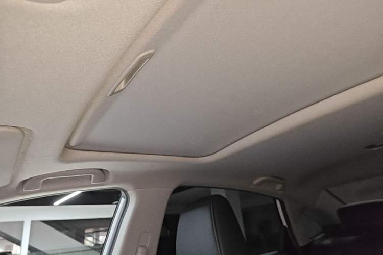 Used Honda Envix 2019 180TURBO CVT Enjoyment Edition China VI Headliner