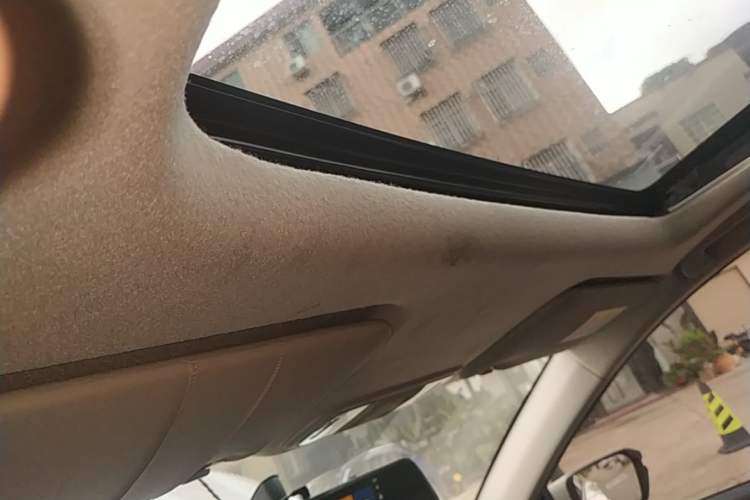 Used Honda Envix 2019 180TURBO CVT Enjoyment Edition China VI Headliner