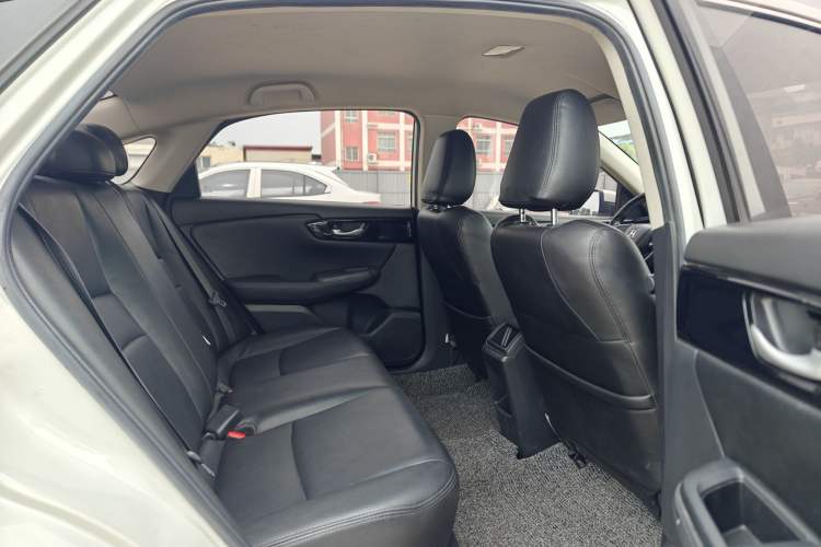 Used Honda Envix 2019 180TURBO CVT Enjoyment Version China V Interior 3