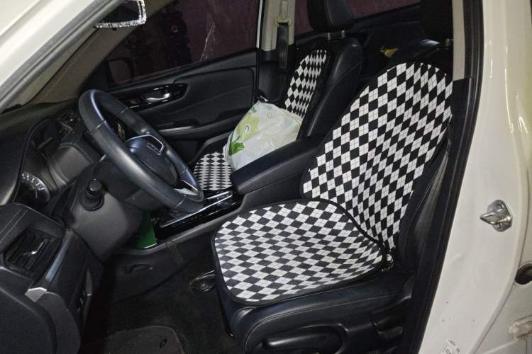 Used Honda Envix 2019 180TURBO CVT Enjoyment Edition China VI Left Front Seat
