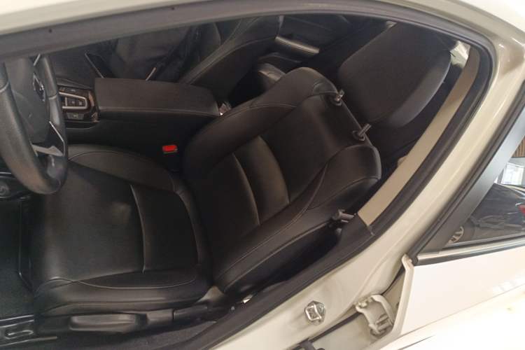 Used Honda Envix 2019 180TURBO CVT Enjoyment Edition China VI Left Front Seat