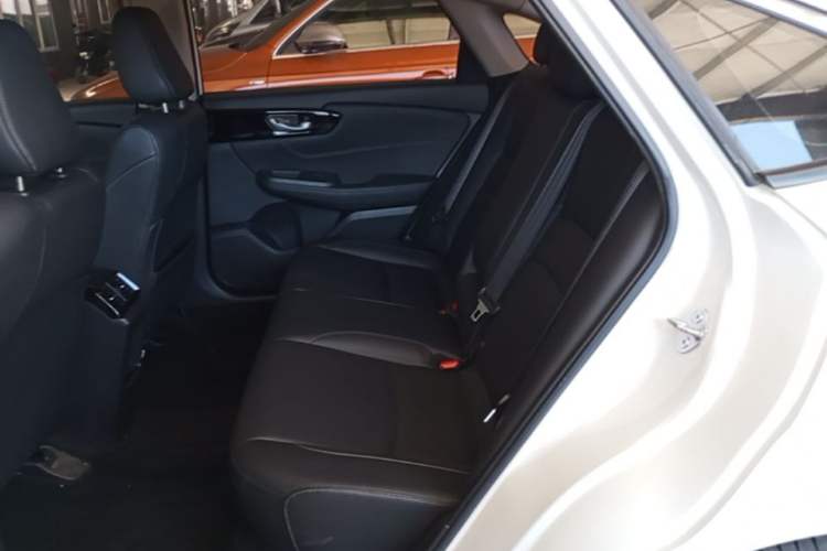Used Honda Envix 2019 180TURBO CVT Enjoyment Edition China VI Left Rear Seat
