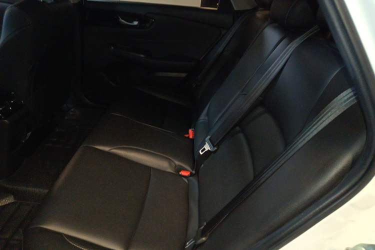 Used Honda Envix 2019 180TURBO CVT Enjoyment Edition China VI Left Rear Seat