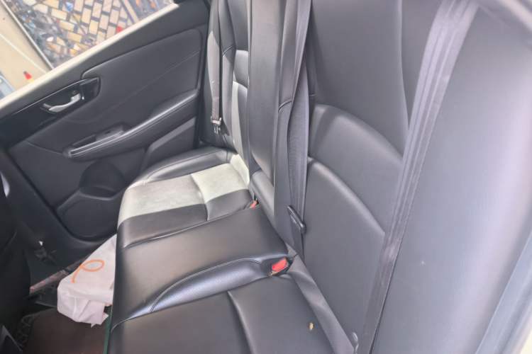 Used Honda Envix 2019 180TURBO CVT Enjoyment Edition China VI Left Rear Seat