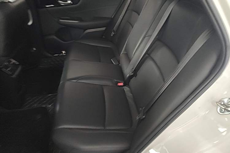 Used Honda Envix 2019 180TURBO CVT Enjoyment Edition China VI Left Rear Seat