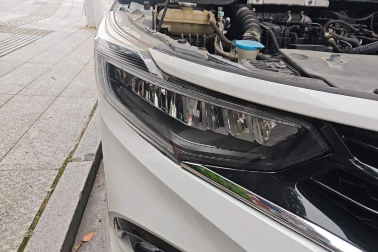 Used Honda Envix 2019 180TURBO CVT Prestige Edition China VI Right Front Headlight