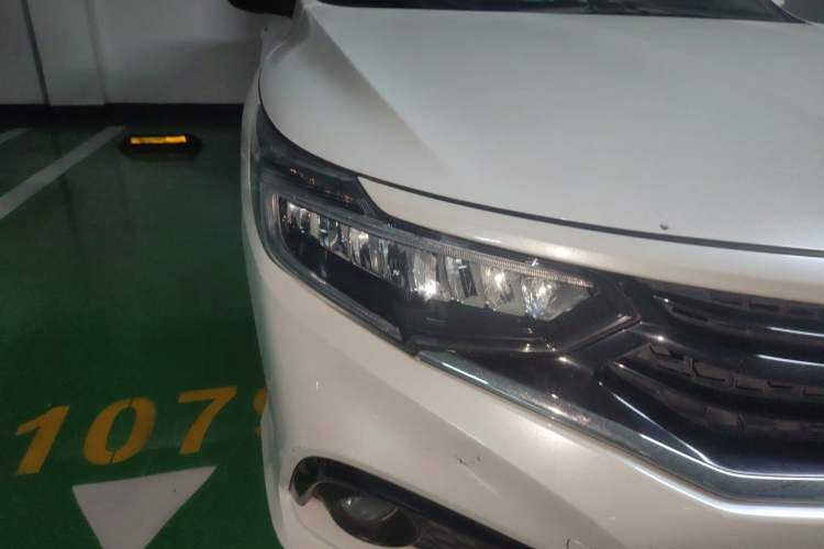 Used Honda Envix 2019 180TURBO CVT Enjoyment Edition China V Right Front Headlight