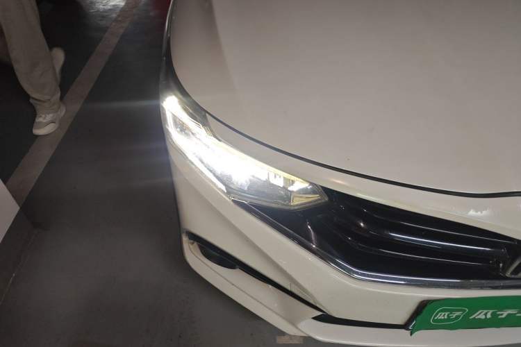 Used Honda Envix 2019 180TURBO CVT Prestige Edition China VI Right Front Headlight