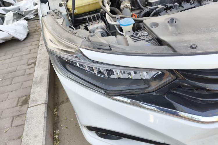 Used Honda Envix 2019 180TURBO CVT Enjoyment Edition China V Right Front Headlight
