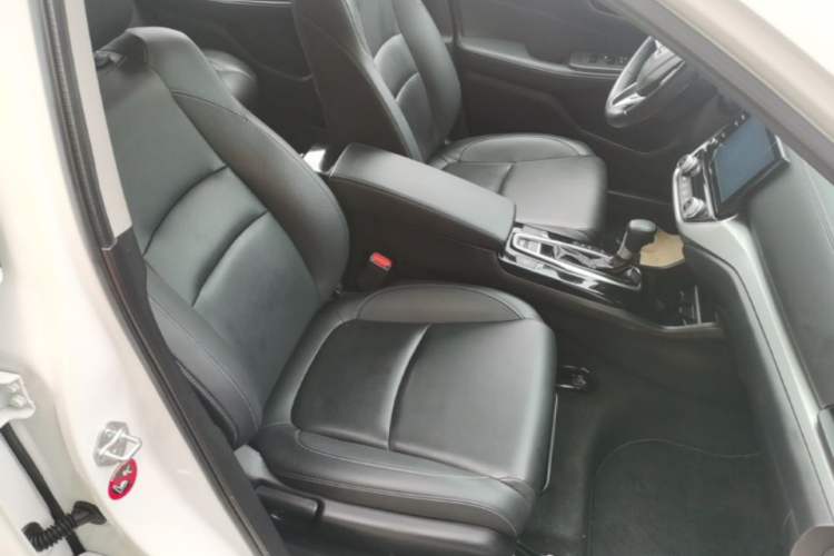 Used Honda Envix 2019 180TURBO CVT Prestige Edition China VI Right Front Seat