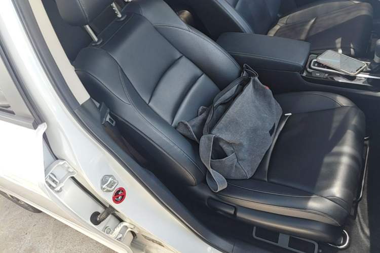 Used Honda Envix 2019 180TURBO CVT Enjoyment Edition China VI Right Front Seat