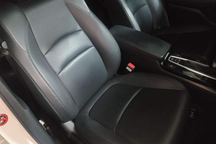 Used Honda Envix 2019 180TURBO CVT Enjoyment Edition China VI Right Front Seat