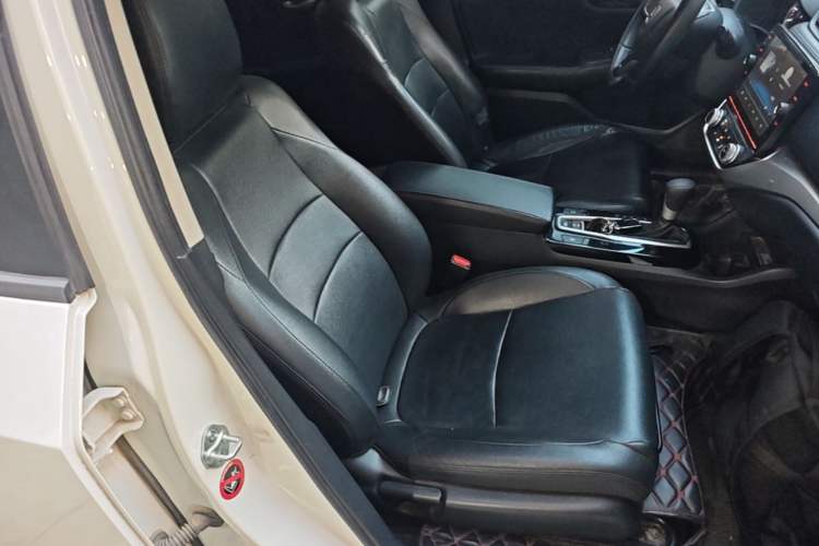 Used Honda Envix 2019 180TURBO CVT Enjoyment Version China V Right Front Seat