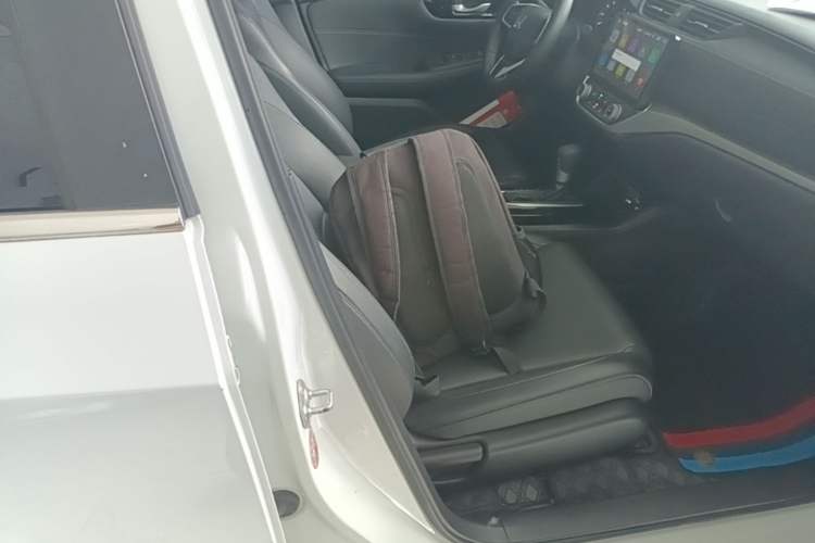 Used Honda Envix 2019 180TURBO CVT Enjoyment Edition China VI Right Front Seat