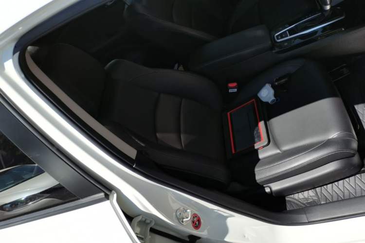 Used Honda Envix 2019 180TURBO CVT Enjoyment Edition China VI Right Front Seat