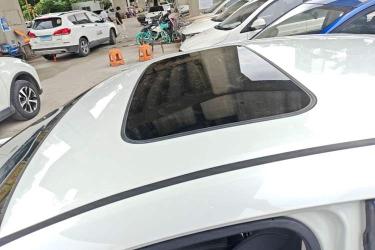 Used Honda Envix 2019 180TURBO CVT Enjoyment Edition China VI Roof