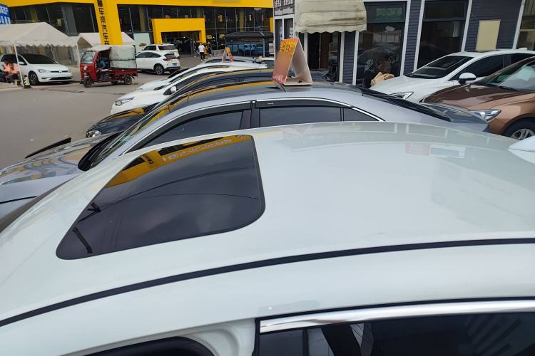 Used Honda Envix 2019 180TURBO CVT Enjoyment Edition China VI Roof