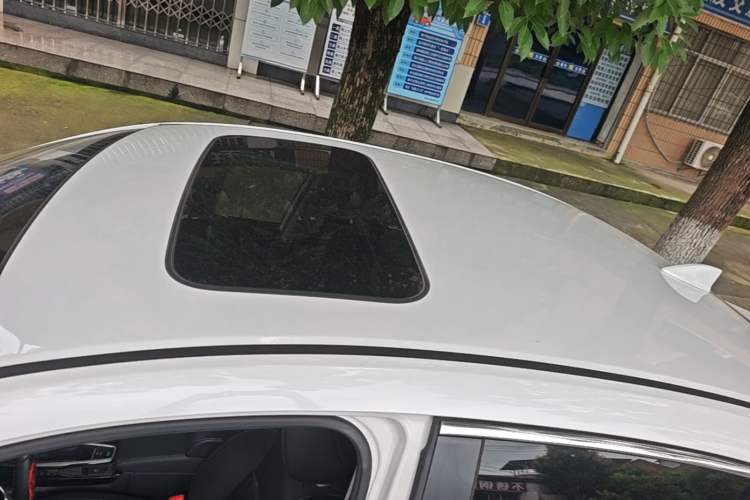 Used Honda Envix 2019 180TURBO CVT Enjoyment Edition China VI Roof