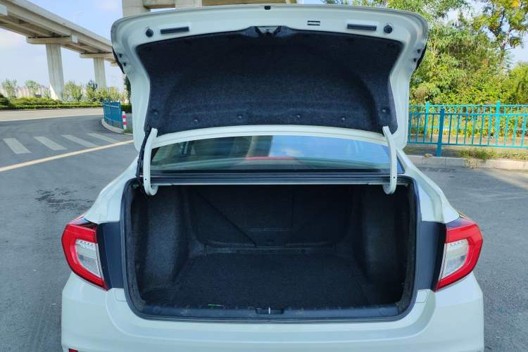 Used Honda Envix 2019 180TURBO CVT Enjoyment Version China VI Trunk
