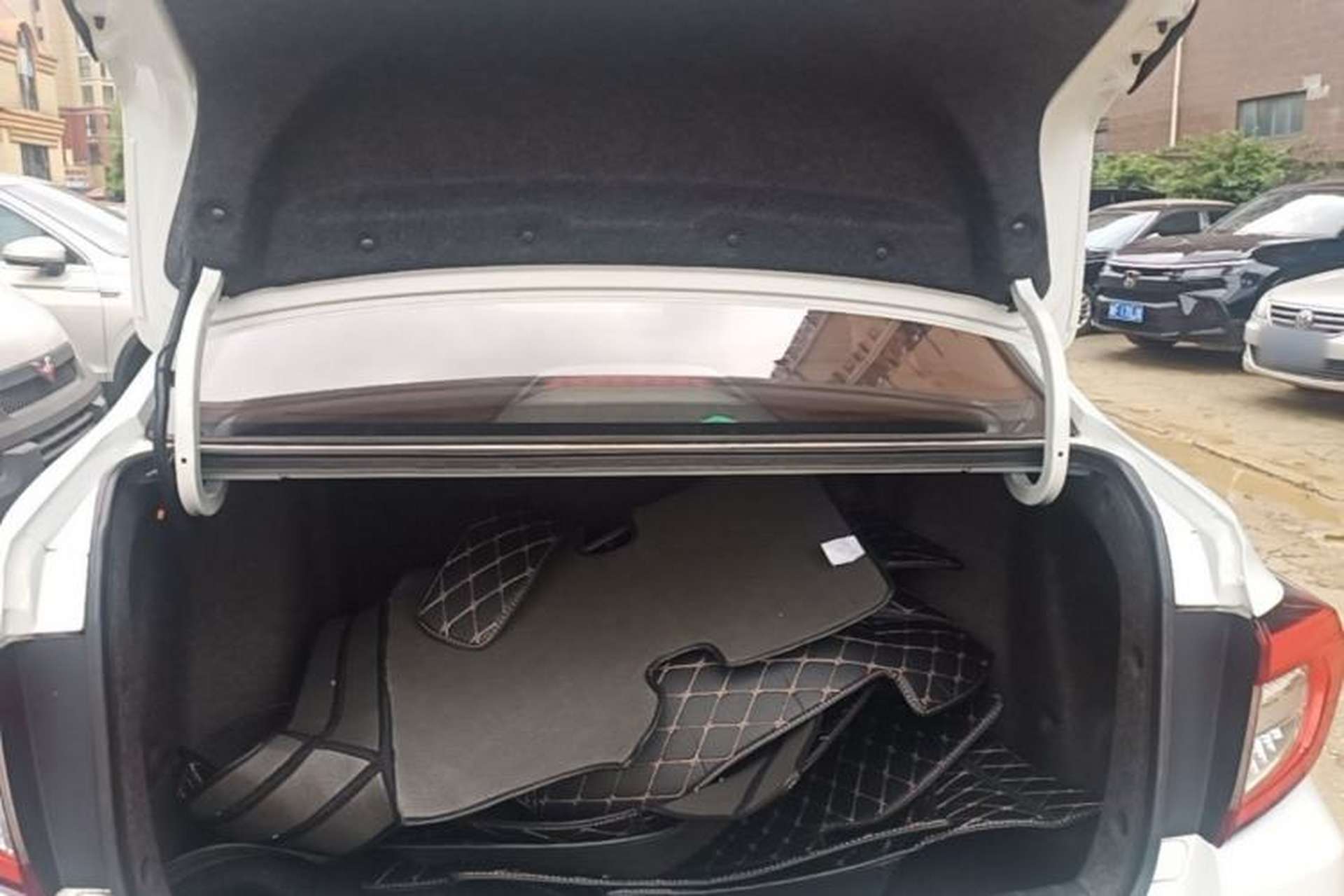 Used Honda Envix 2019 180TURBO CVT Enjoyment Version China VI Trunk