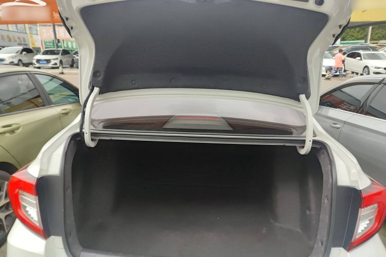 Used Honda Envix 2019 180TURBO CVT Enjoyment Edition China VI Trunk