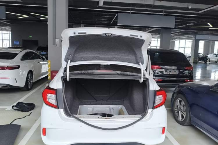 Used Honda Envix 2019 180TURBO CVT Enjoyment Edition China VI Trunk