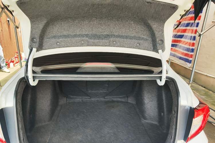 Used Honda Envix 2019 180TURBO CVT Enjoyment Edition China VI Trunk