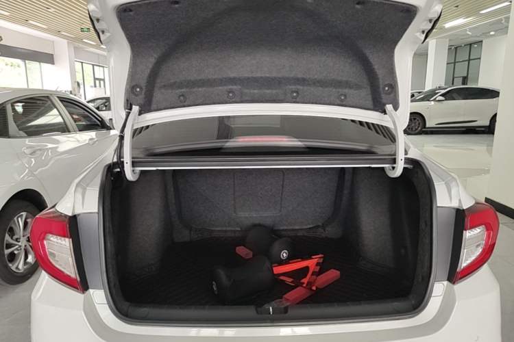 Used Honda Envix 2019 180TURBO CVT Enjoyment Edition China VI Trunk