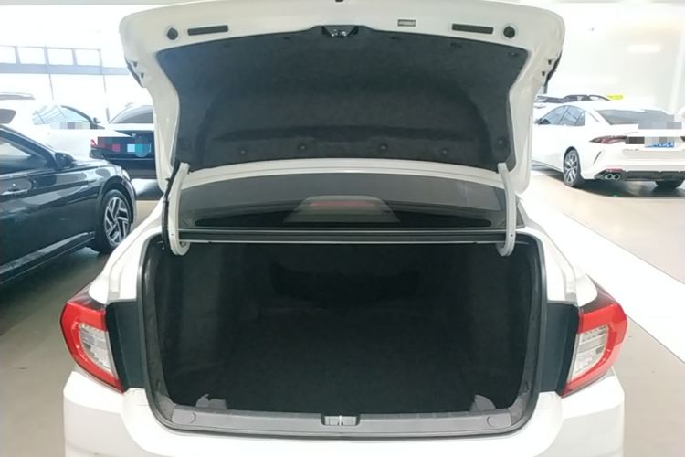Used Honda Envix 2019 180TURBO CVT Enjoyment Edition China VI Trunk