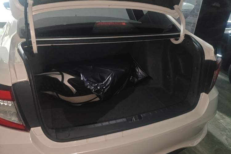 Used Honda Envix 2019 180TURBO CVT Enjoyment Edition China VI Trunk