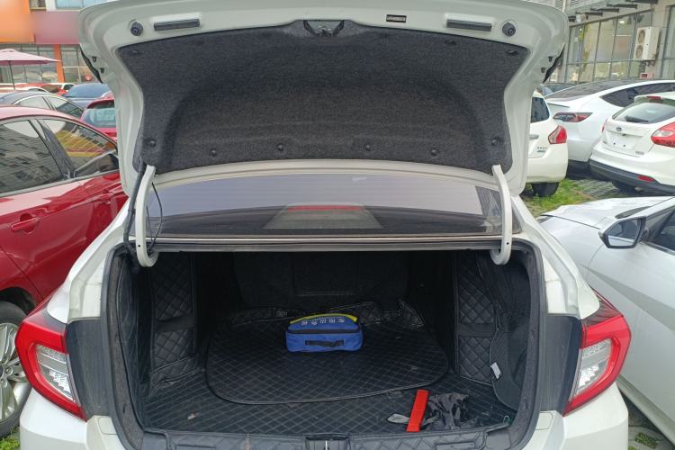 Used Honda Envix 2019 180TURBO CVT Enjoyment Edition China VI Trunk